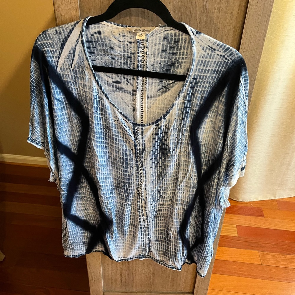 Tie-Dye Pattern Blouse